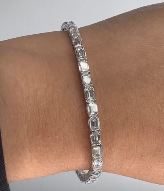 Emerald Cut Diamond Tennis Bracelet in 18K White Gold
