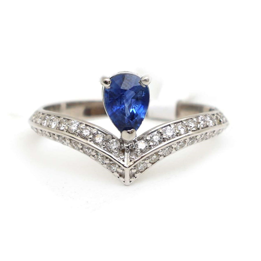 Oval Blue Sapphire 14K Diamond Accent Ring