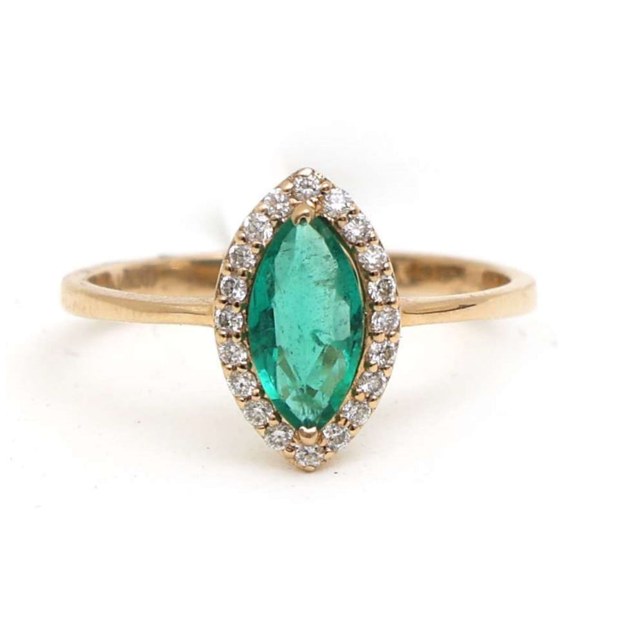 Oval Green Shiny Emerald 14K Diamond Ring