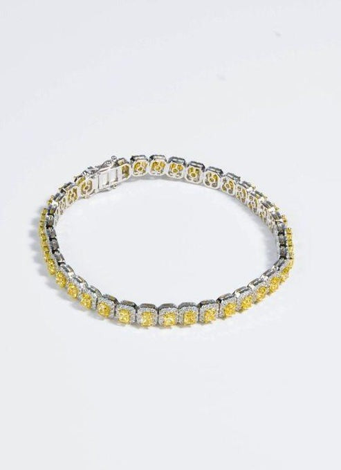 Diamond Flare Tennis Bracelet in 18K Yellow Gold