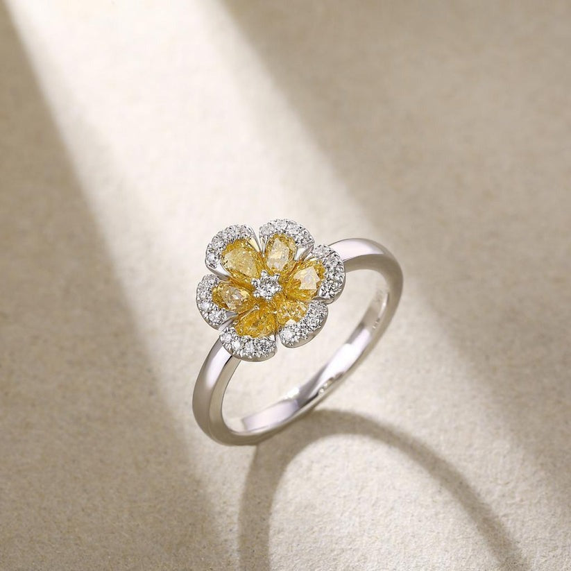 Flower Diamond Signet Ring in 18K White Gold