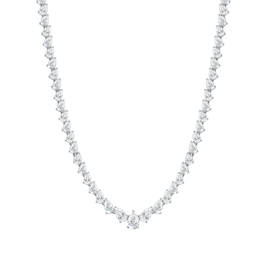 Round Diamond Pear Shaped Necklace in 18K Gold