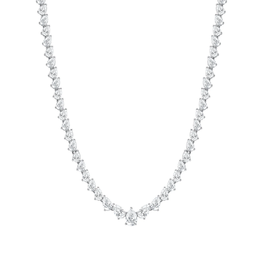 Round Diamond Pear Shaped Necklace in 18K Gold