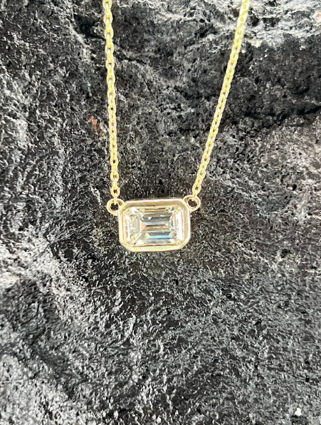 Bezel Set Emerald Cut Diamond Necklace in 18K Gold