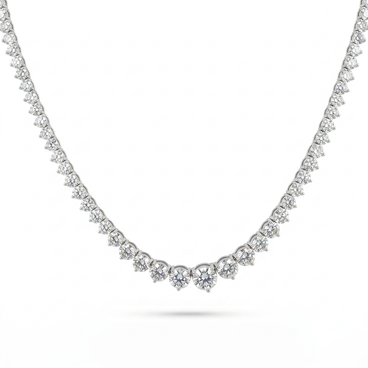 Classic Graduated Round Diamond Tennis Necklace in 18K Gold