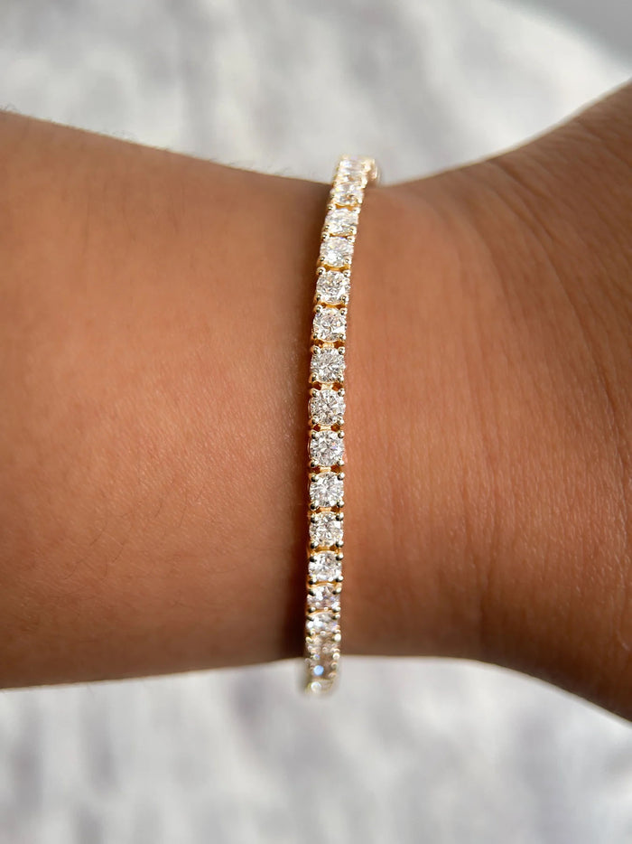 Radiant Round Cut Diamond Tennis Bracelet in 14K Gold