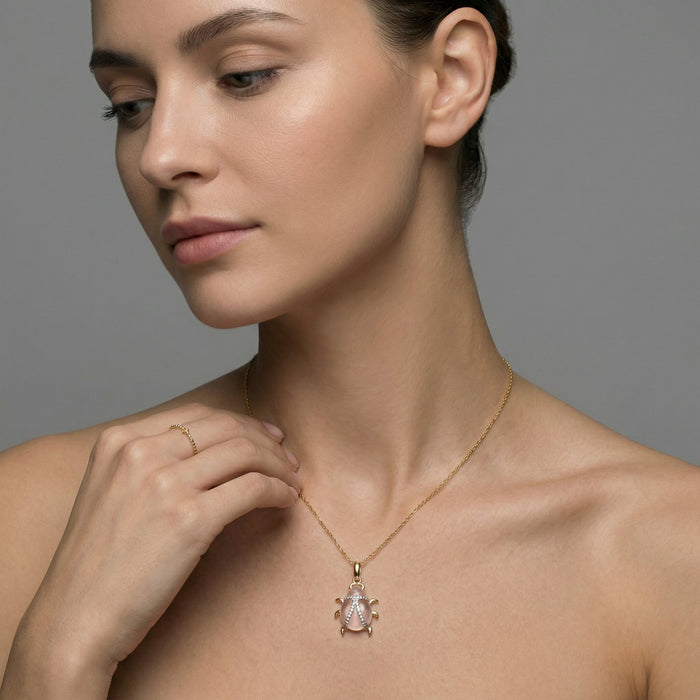 Pendant Diamond Necklace in 14K Yellow Gold
