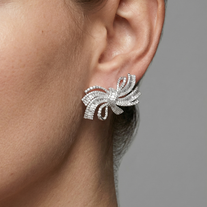 Twisted 218 Round Diamonds Earrings in 18K White Gold