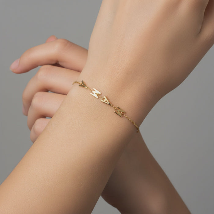 Mama Letter Design Bracelet in 14K Gold