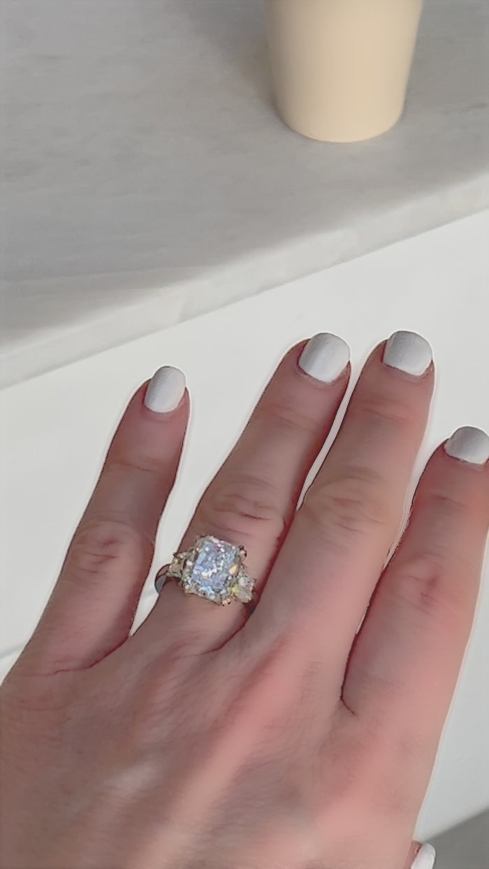 Platinum Diamond Radiant Ring in 18K White Gold