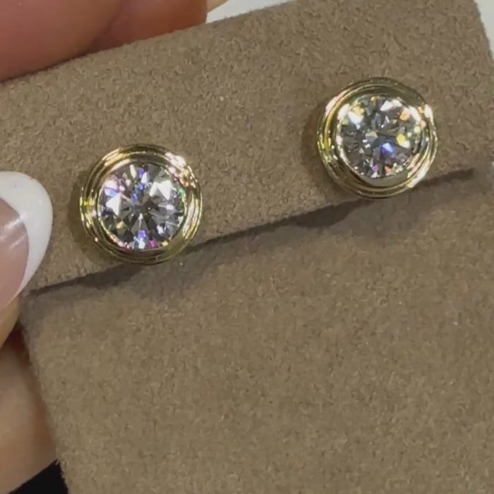 Bezel Set Round Brilliant Stud Earrings in 18K Yellow Gold