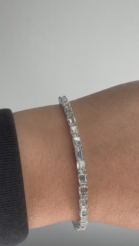 Emerald Cut Diamond Tennis Bracelet in 18K White Gold