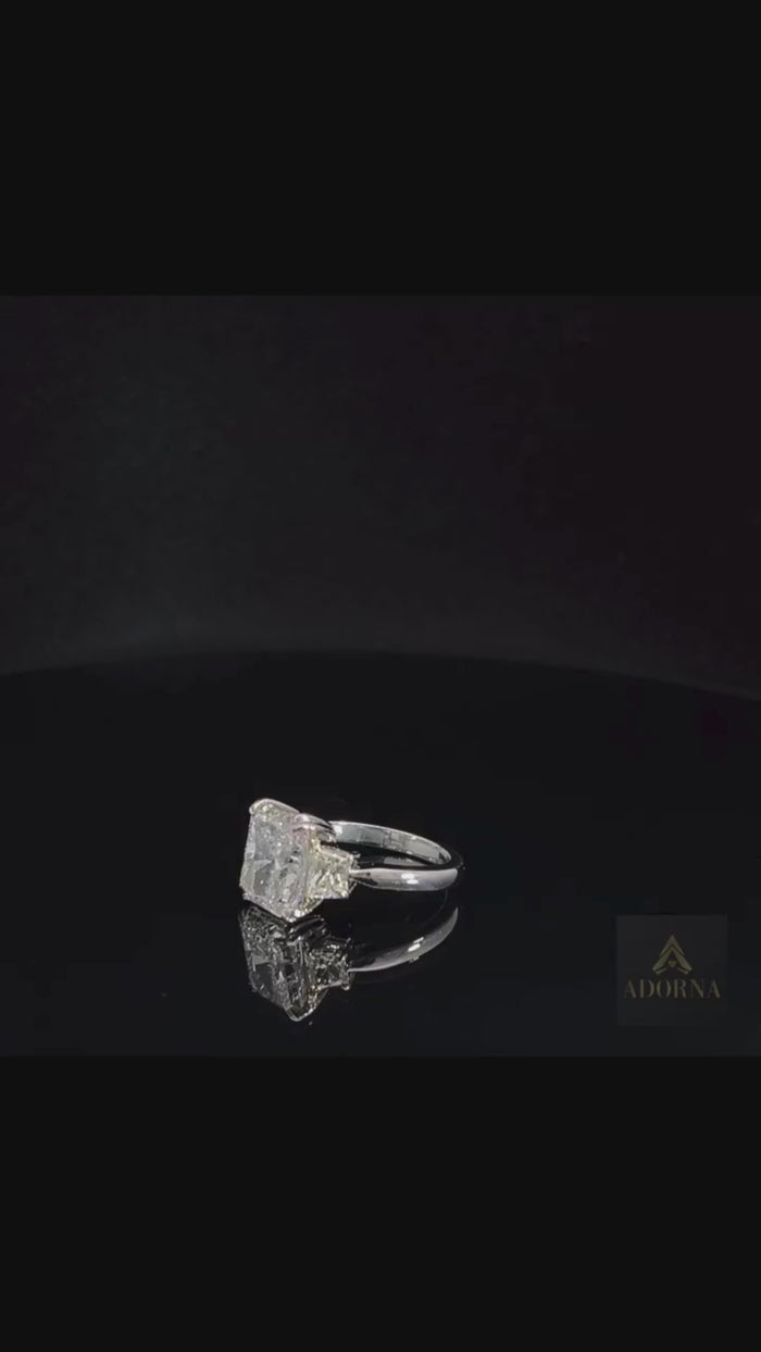 Platinum Diamond Radiant Ring in 18K White Gold