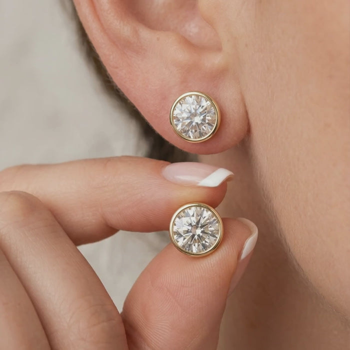 Round Diamond 14K Yellow Gold Stud Earrings