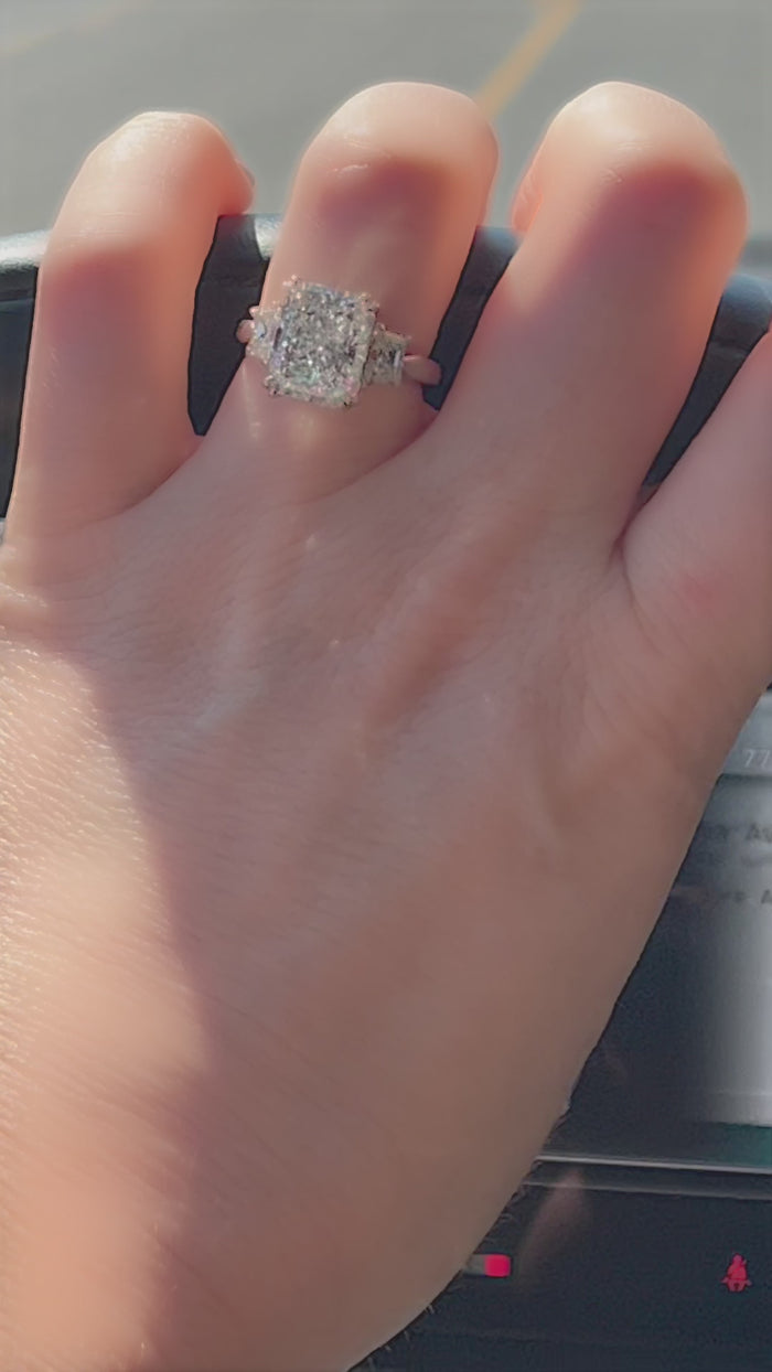 Platinum Diamond Radiant Ring in 18K White Gold