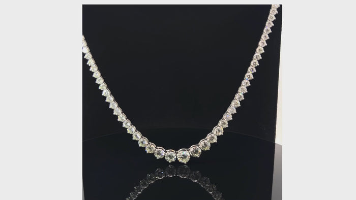 Classic Graduated Round Diamond Tennis Necklace in 18K Gold