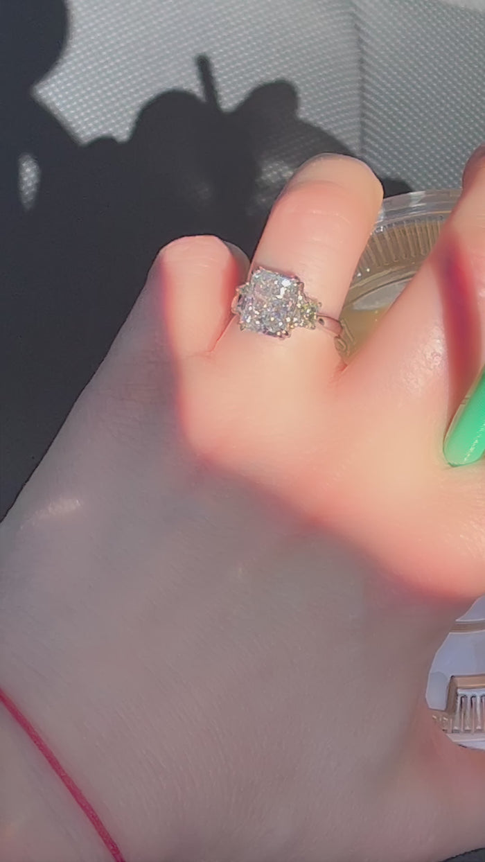 Platinum Diamond Radiant Ring in 18K White Gold