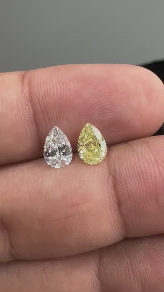Fancy Two Color Pear Shape Diamond Ring in 14K Yellow Gold