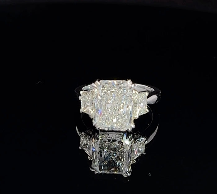 Platinum Diamond Radiant Ring in 18K White Gold